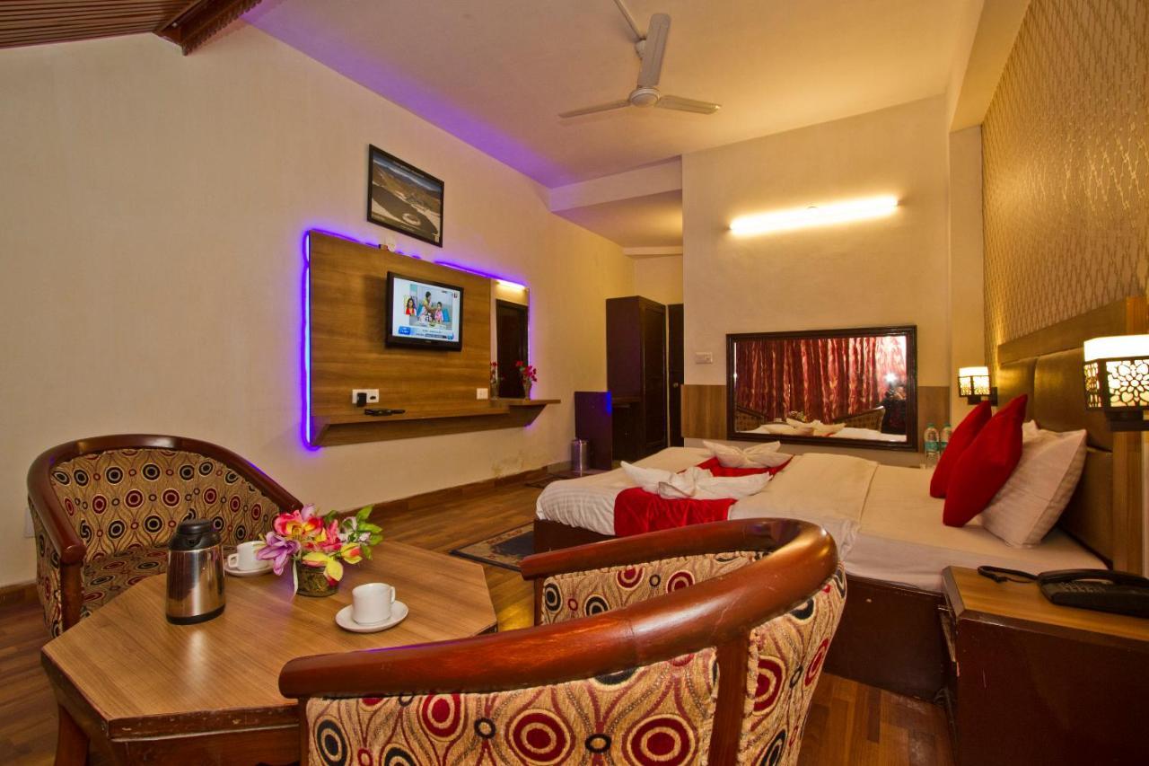 Hotel Sitara International Manāli Eksteriør billede